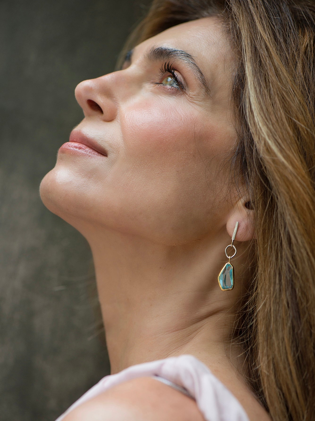AQUA MARINA 18ct EARRINGS