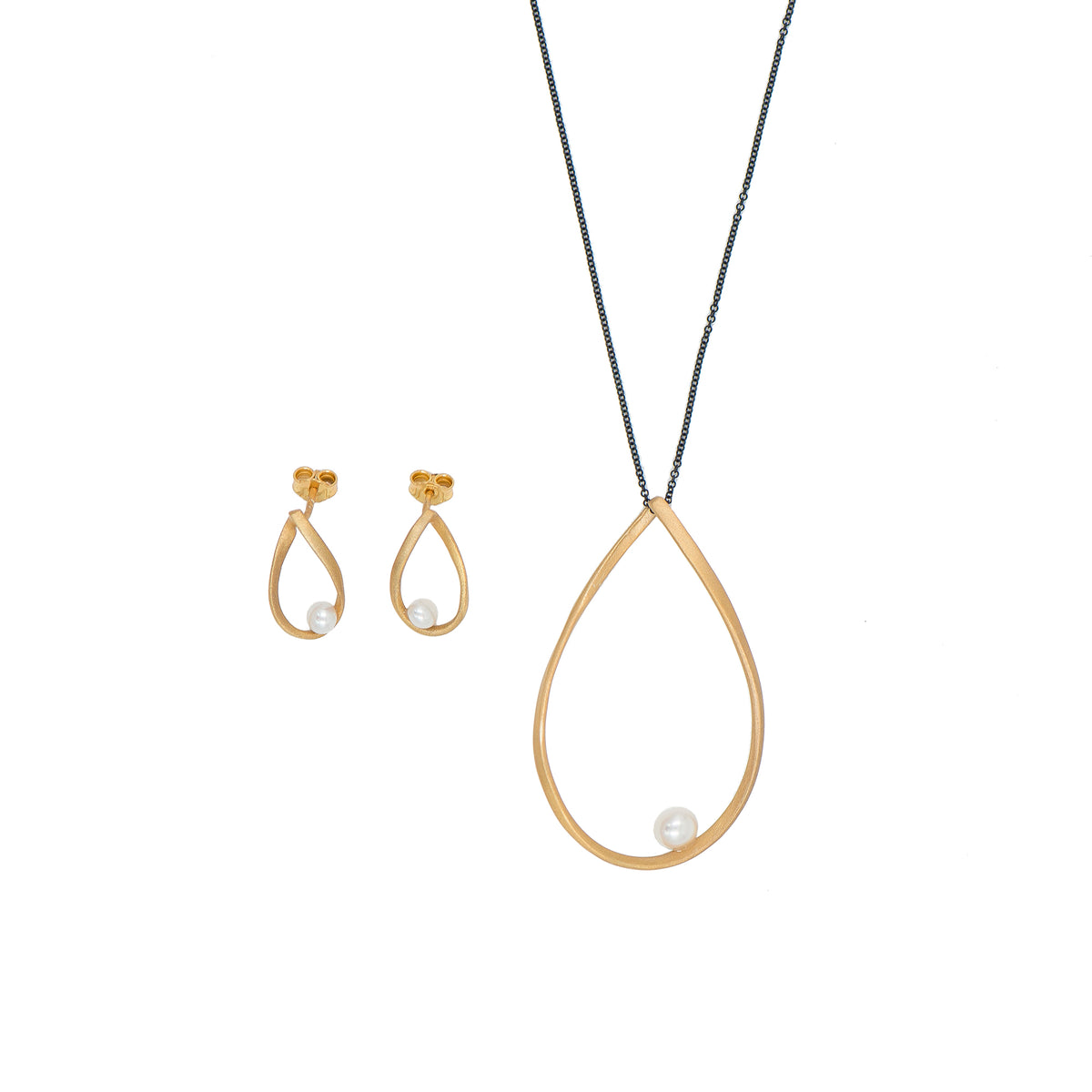 PEARL DROP EARRINGS